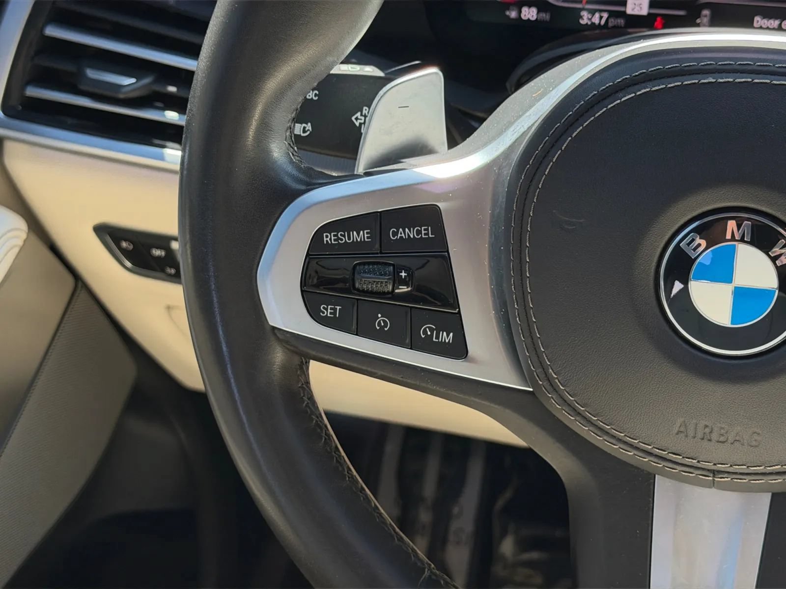 Used 2019 BMW X5 xDrive40i w/ M Sport Package AWD/4WD image 23