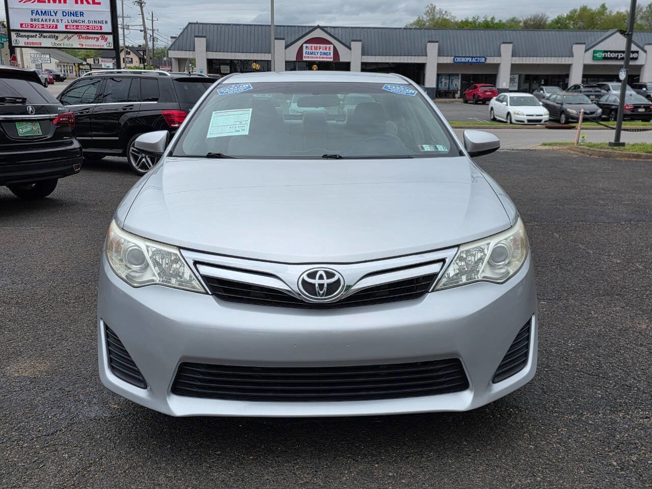 Used 2012 Toyota Camry LE FWD image 2