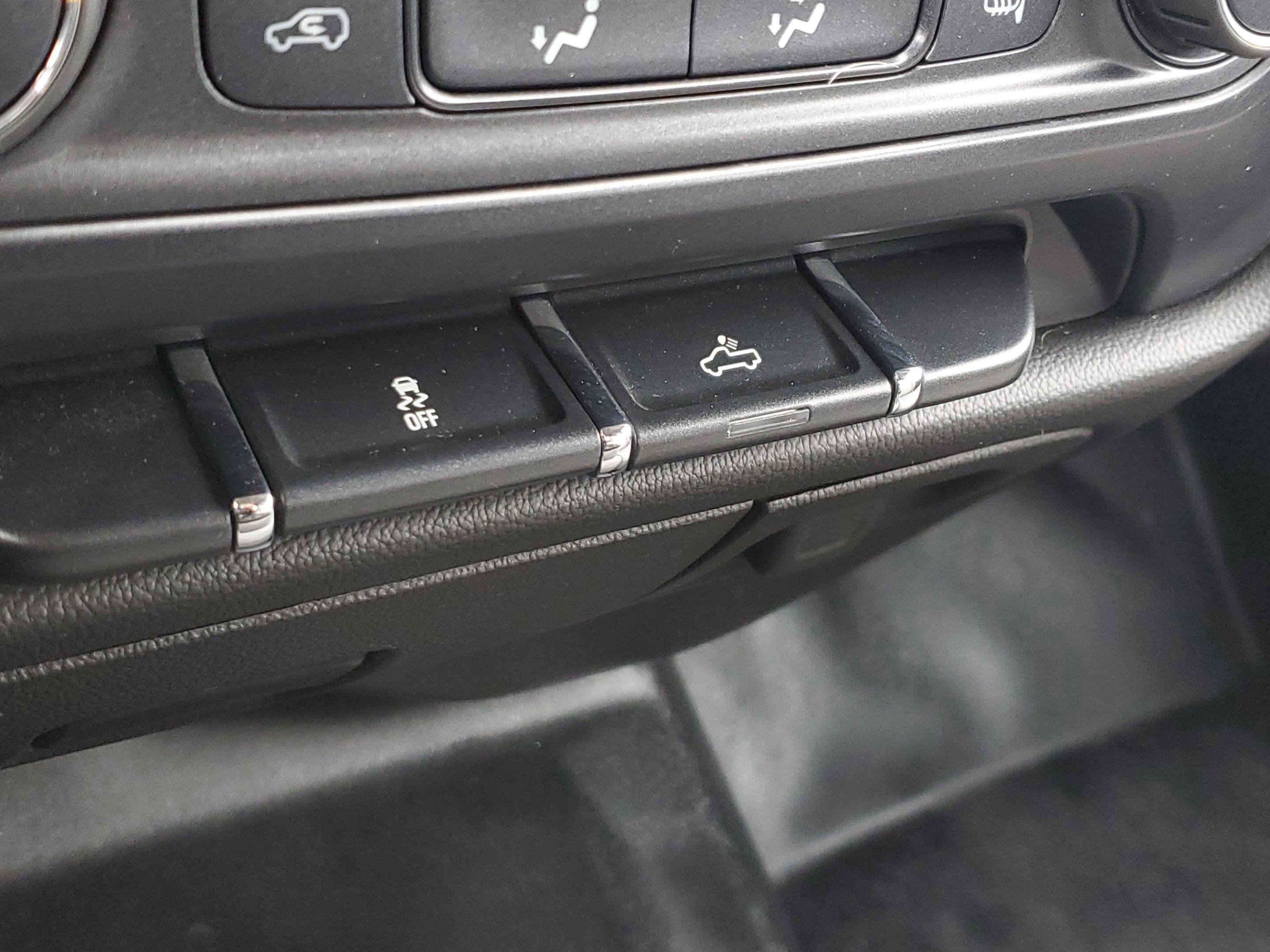 Used 2016 Chevrolet Silverado 1500 Custom image 22