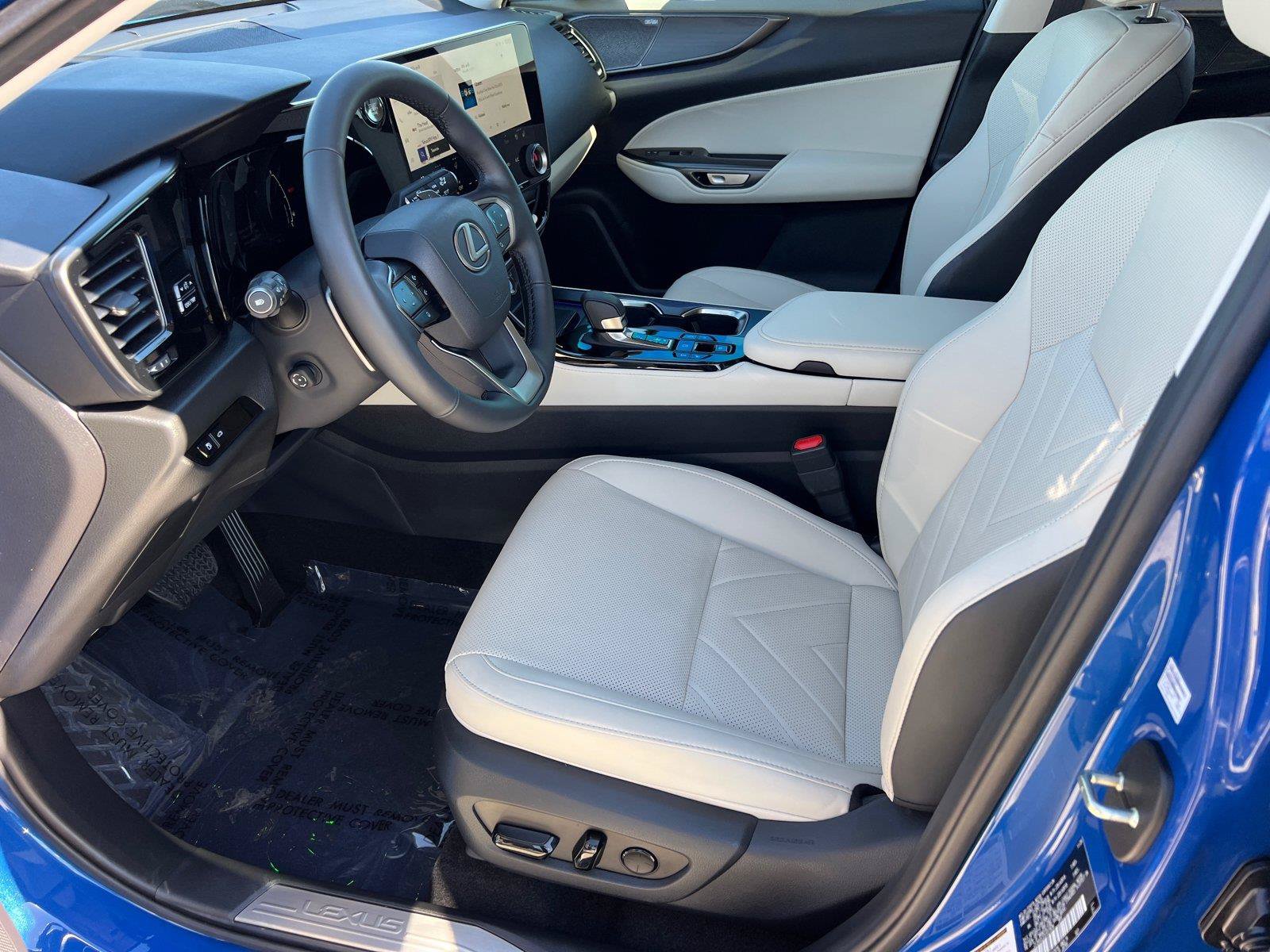 Used 2025 Lexus NX 350 AWD w/ Accessory Package (2T) image 9
