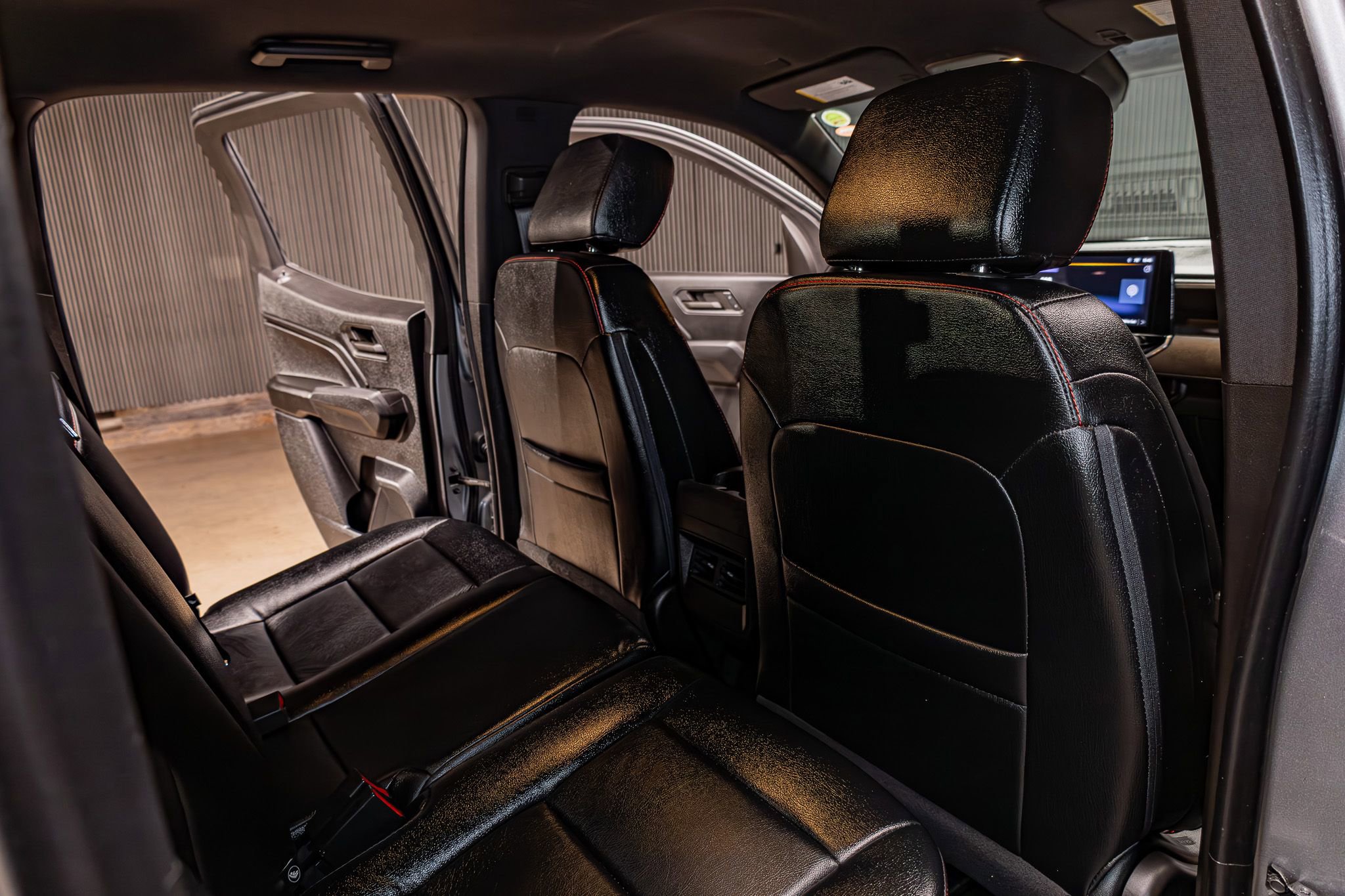 Used 2024 Chevrolet Colorado Trail Boss image 23