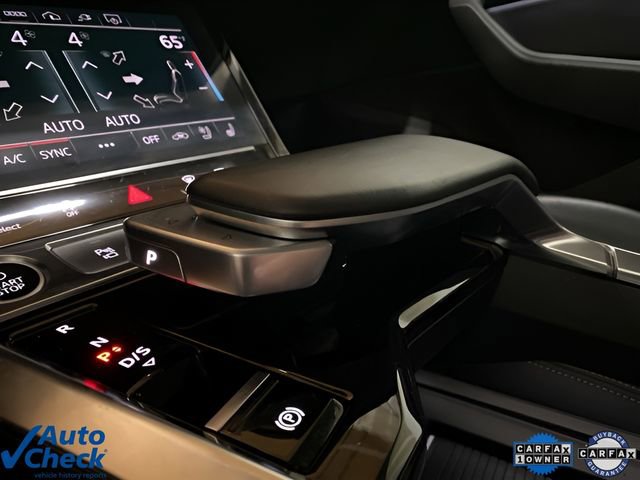 Used 2023 Audi e-tron Premium Plus w/ Premium Plus Package image 57