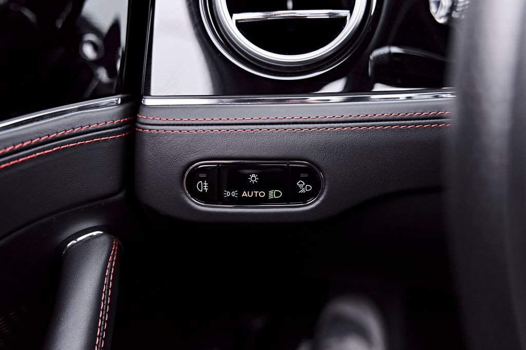 Used 2022 Bentley Flying Spur V8 AWD/4WD image 78