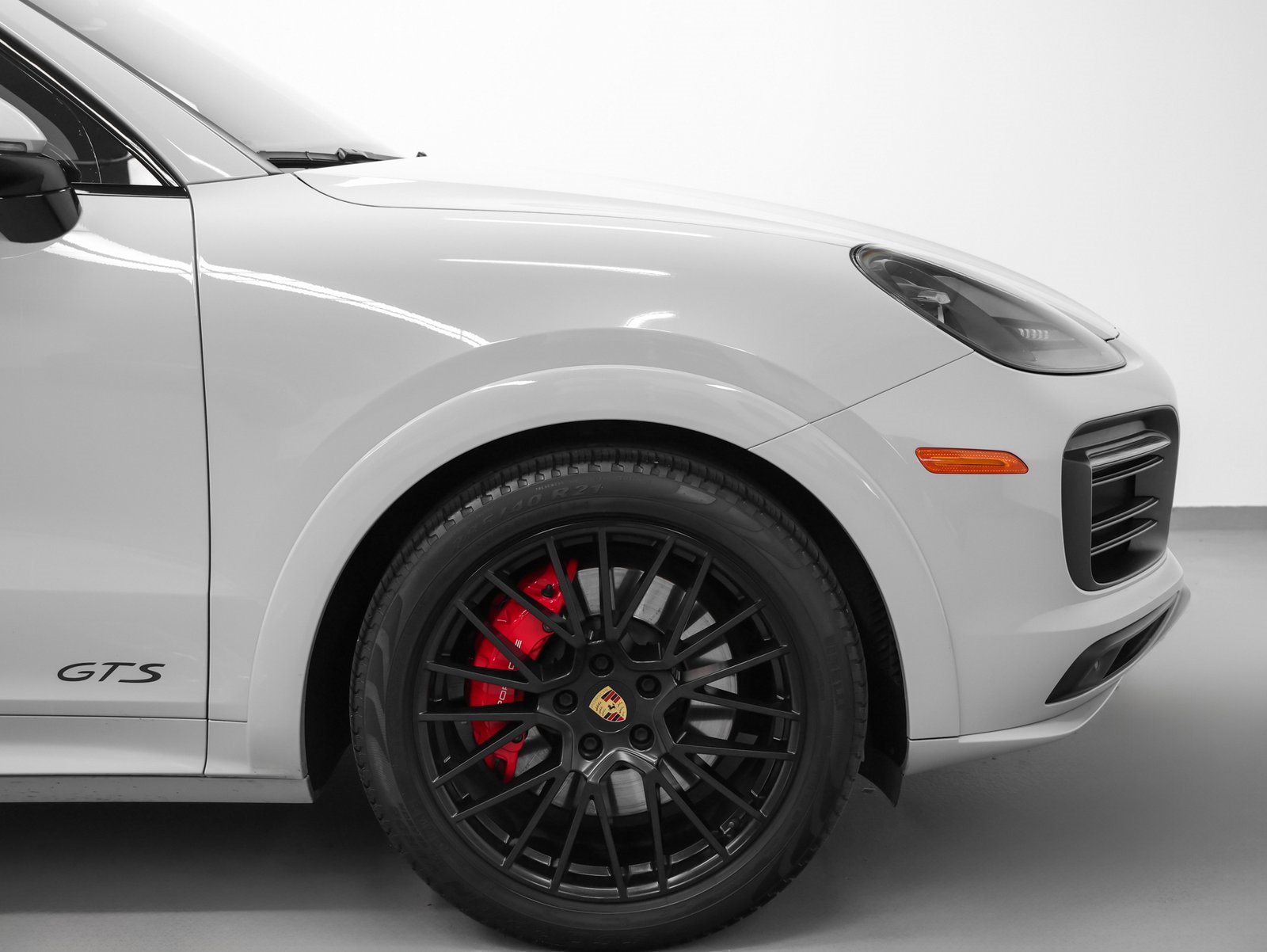 Used 2023 Porsche Cayenne GTS image 16