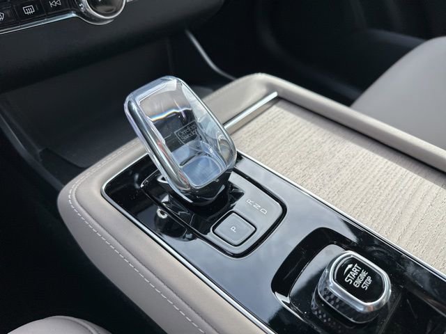 New 2026 Volvo XC90 B6 Core w/ Protection Package Premier image 14