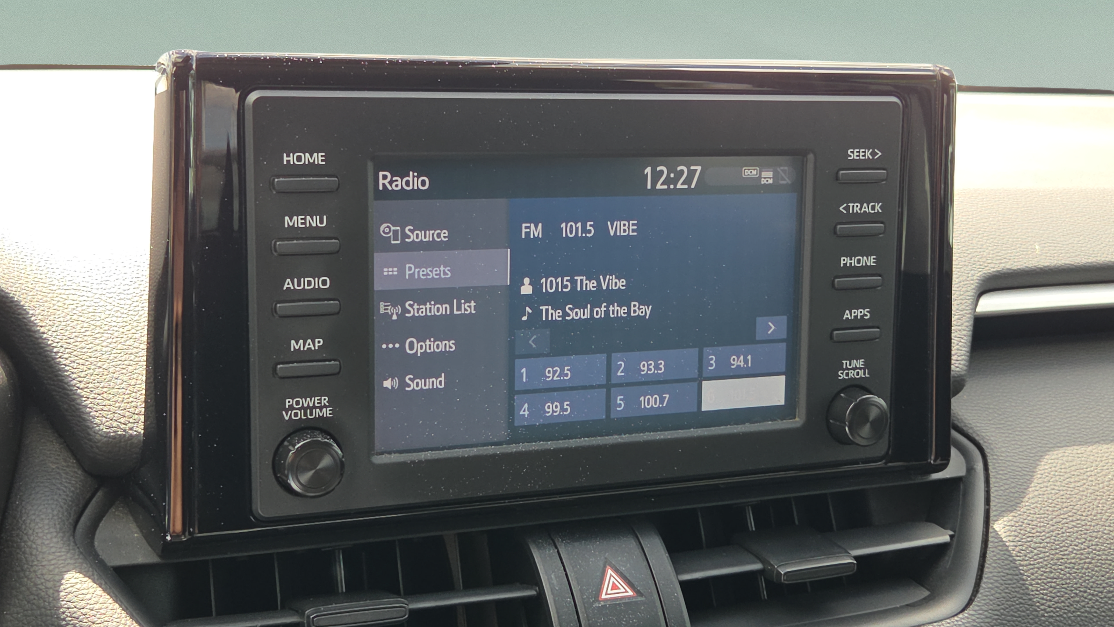 Used 2019 Toyota RAV4 LE FWD image 19
