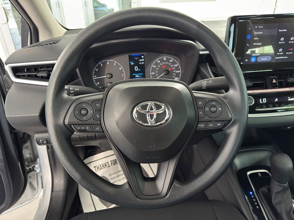 Used 2025 Toyota Corolla LE w/ Convenience Package image 33