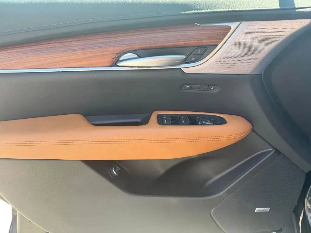 Used 2024 Cadillac XT5 Premium Luxury AWD/4WD image 12