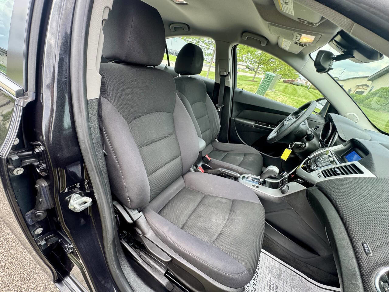 Used 2015 Chevrolet Cruze LT image 20