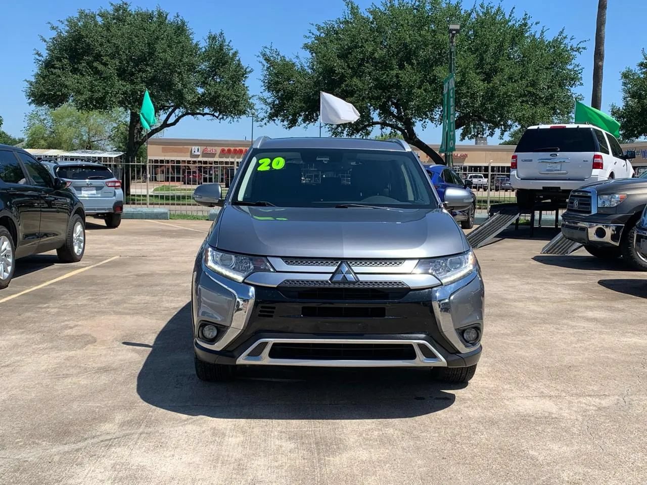 Used 2020 Mitsubishi Outlander SEL AWD/4WD image 2