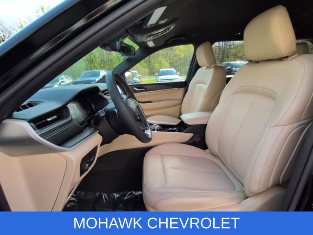 Used 2023 Jeep Grand Cherokee Limited AWD/4WD image 20