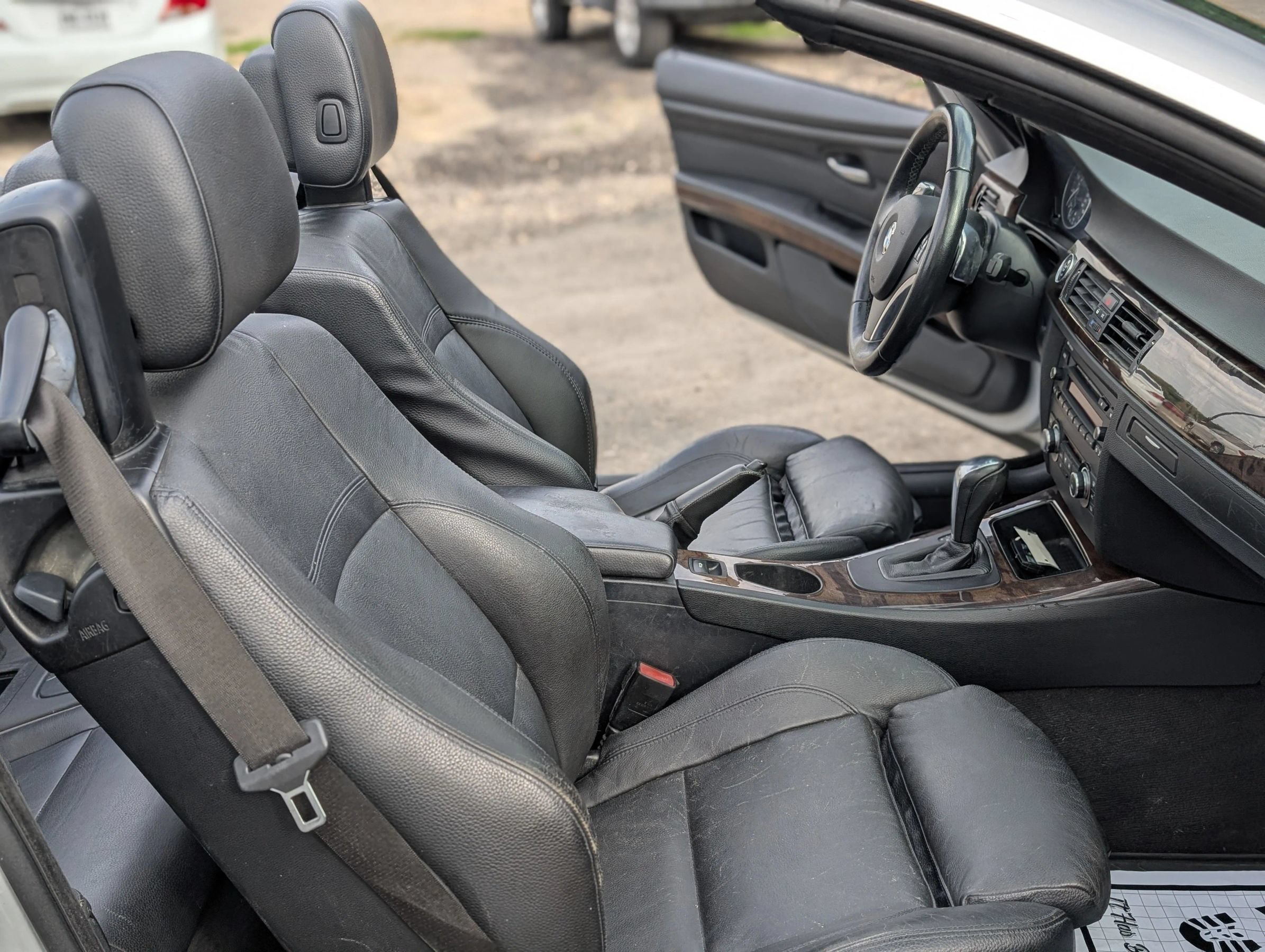 Used 2010 BMW 335i Convertible RWD image 23