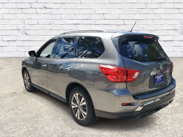 Used 2018 Nissan Pathfinder SV w/ SV Tech Package image 2