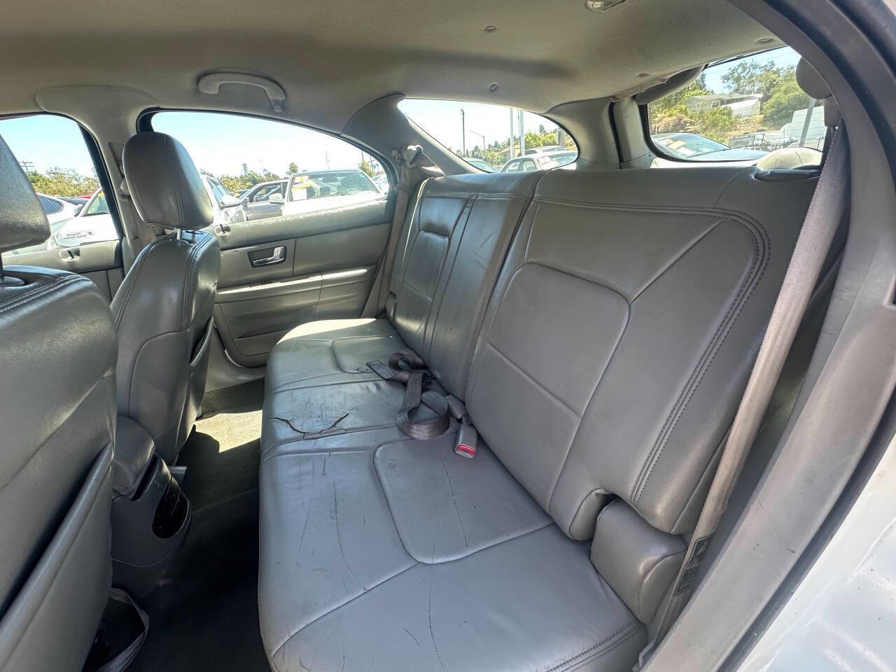 Used 2000 Ford Taurus SE image 9