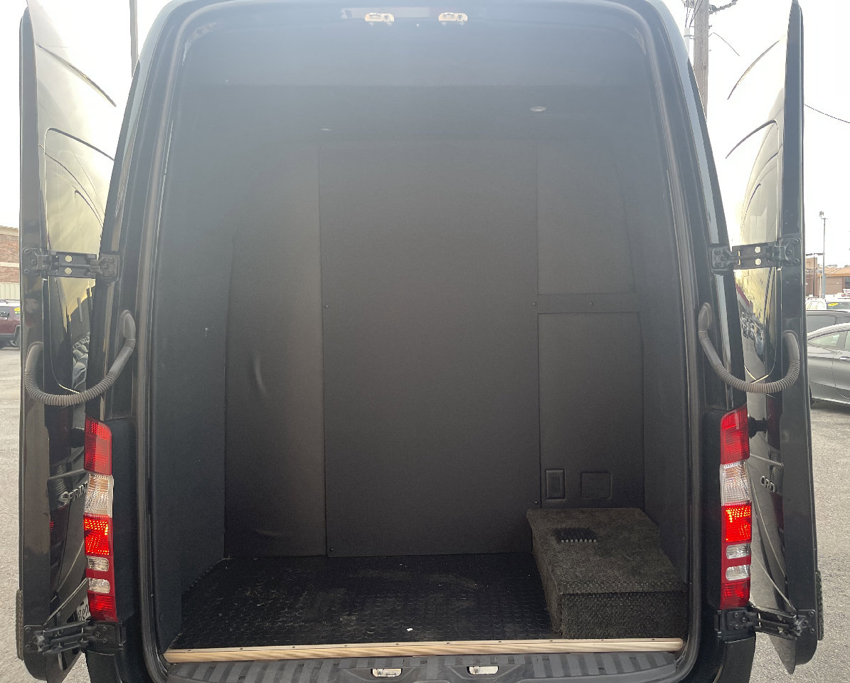 Used 2009 Dodge Sprinter 2500 image 7