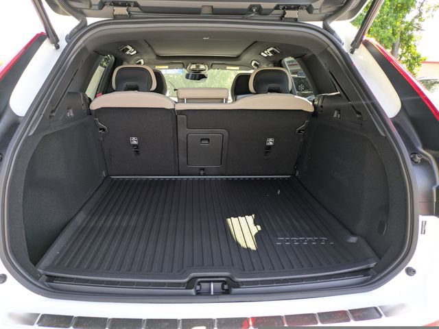 New 2026 Volvo XC60 B5 Core w/ Protection Package Premier AWD/4WD image 17