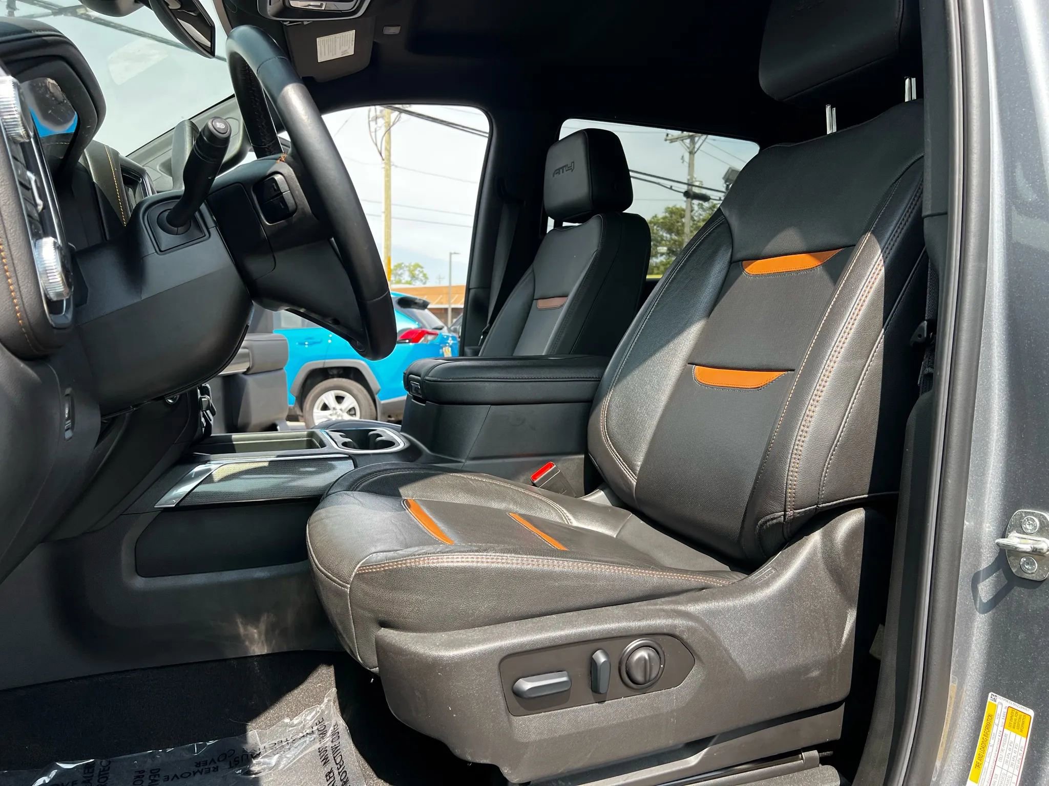 Used 2022 GMC Sierra 1500 AT4 w/ AT4 Premium Package image 22