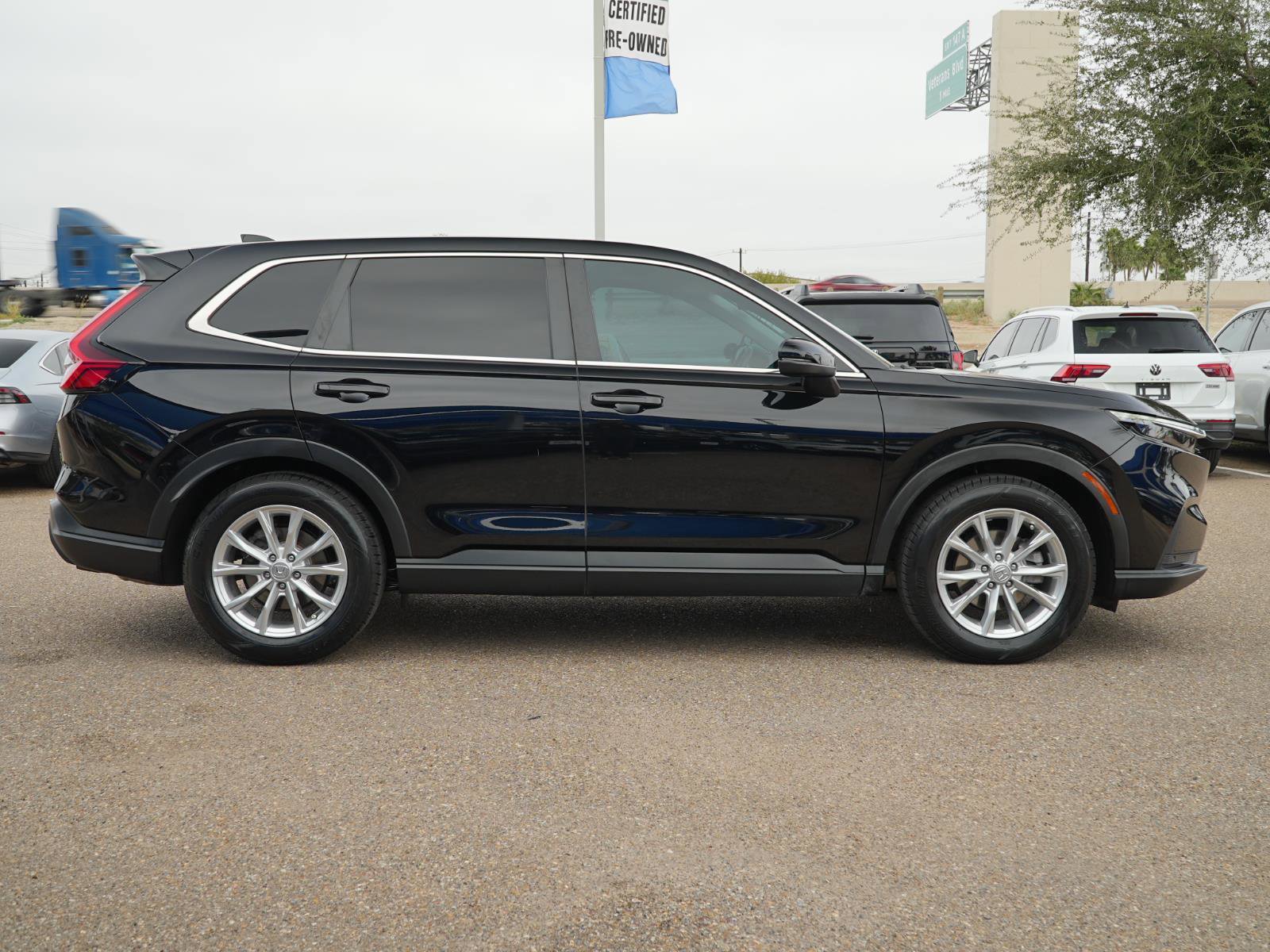 Used 2024 Honda CR-V EX-L image 4
