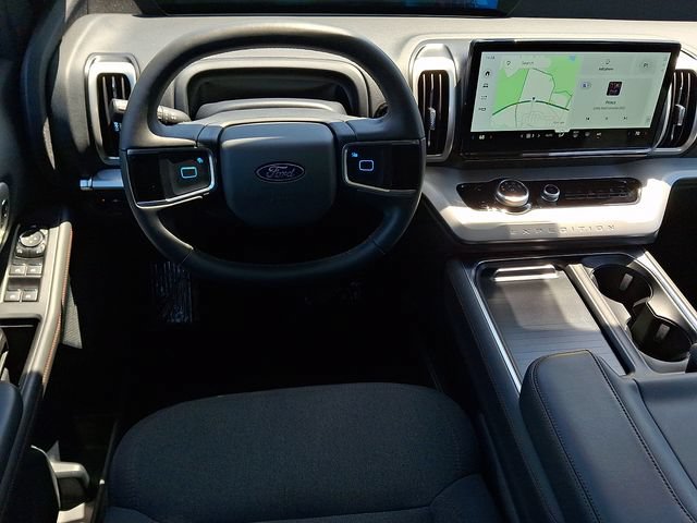 Used 2025 Ford Expedition Max Active AWD/4WD image 12