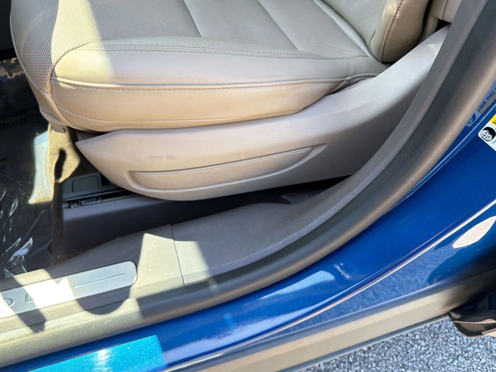 Used 2020 Lincoln Corsair FWD w/ Premium Package image 14