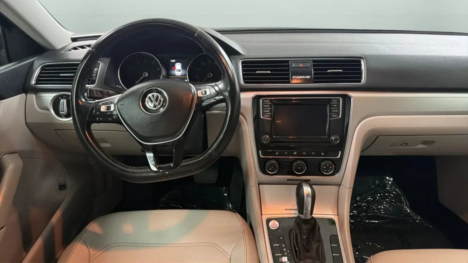 Used 2019 Volkswagen Passat 2.0T Wolfsburg FWD image 10