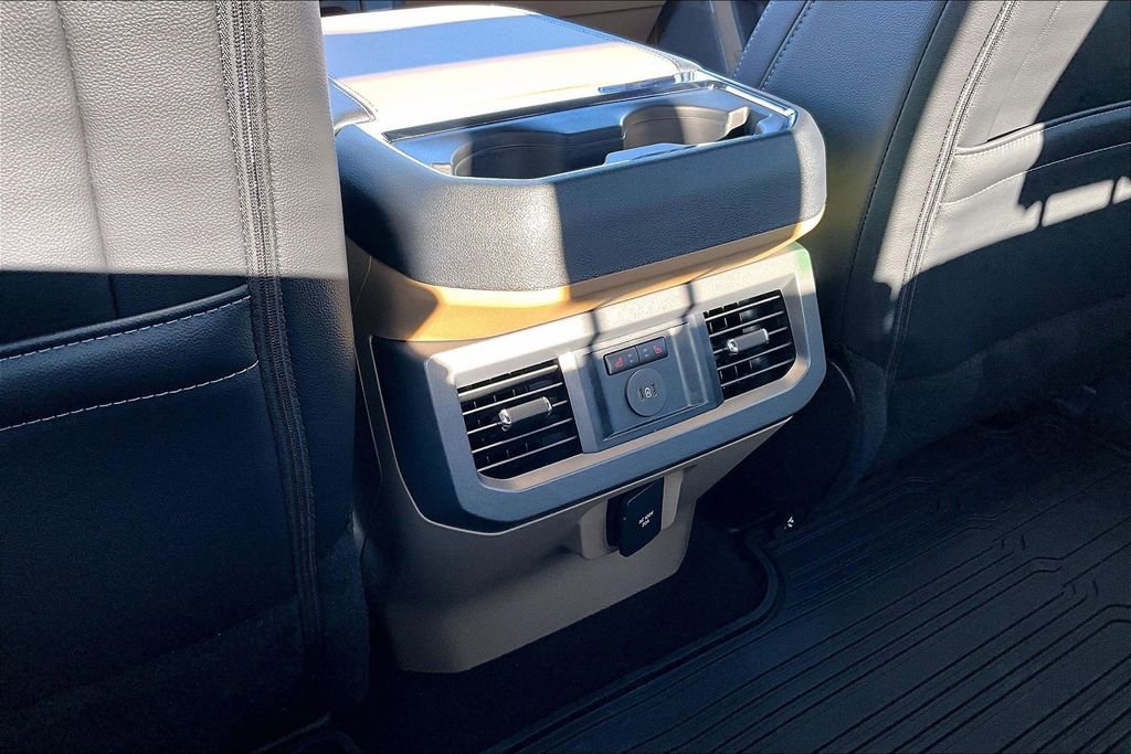 New 2026 Ford F350 Lariat w/ Black Appearance Package image 18