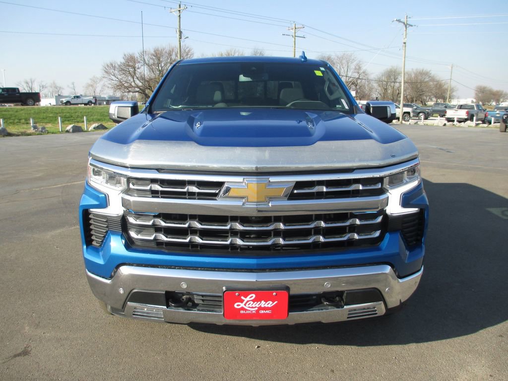 Used 2022 Chevrolet Silverado 1500 LTZ w/ LTZ Premium Package image 11