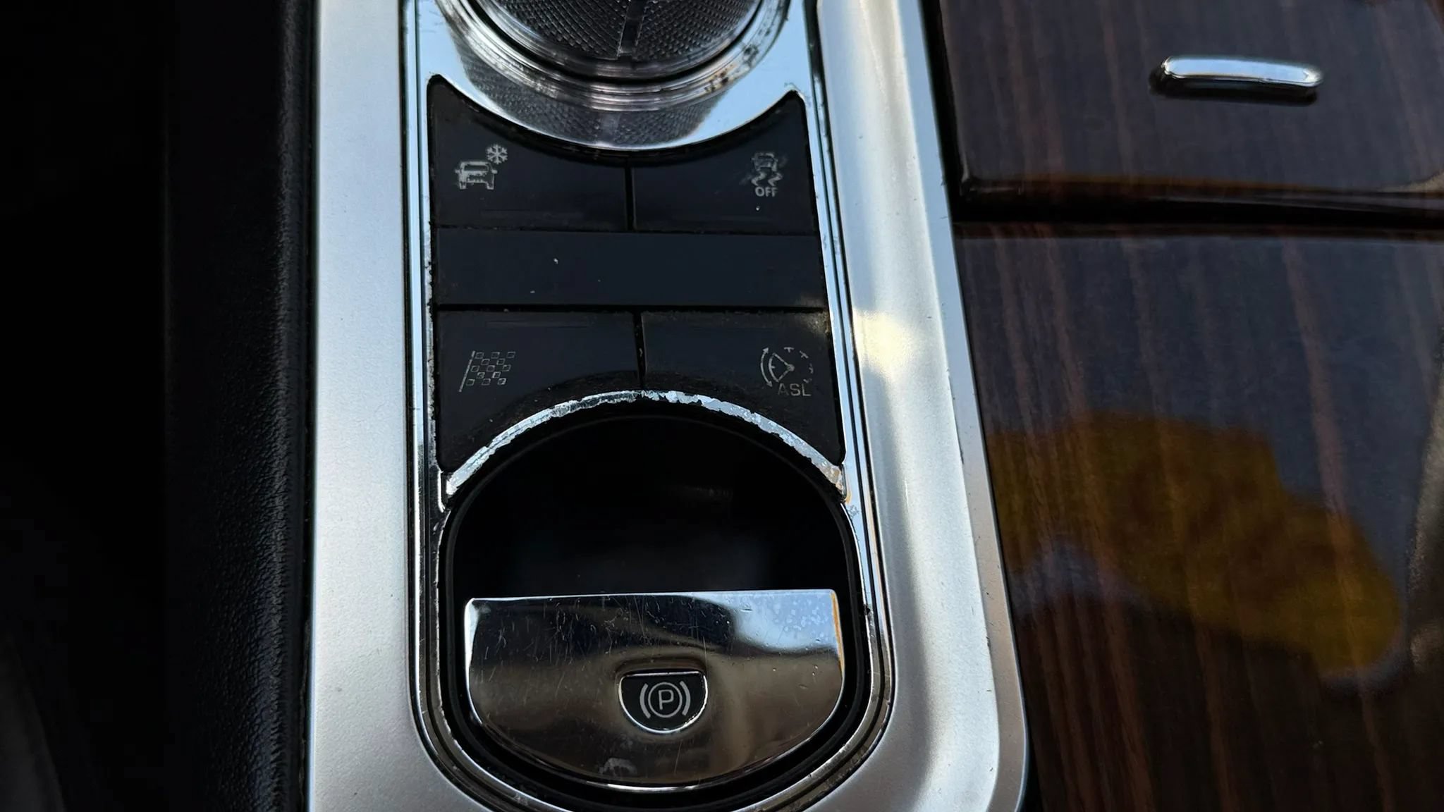 Used 2015 Jaguar XF Portfolio RWD image 30