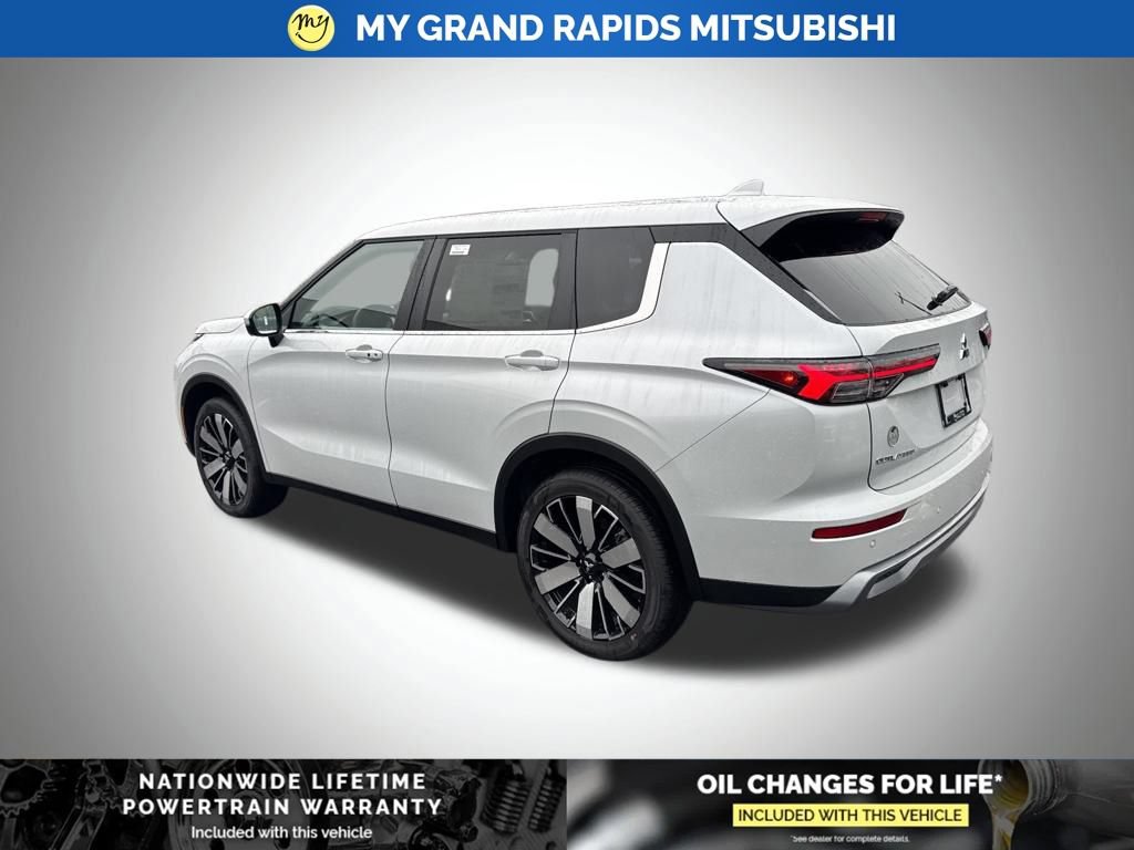 New 2026 Mitsubishi Outlander SE AWD/4WD image 5