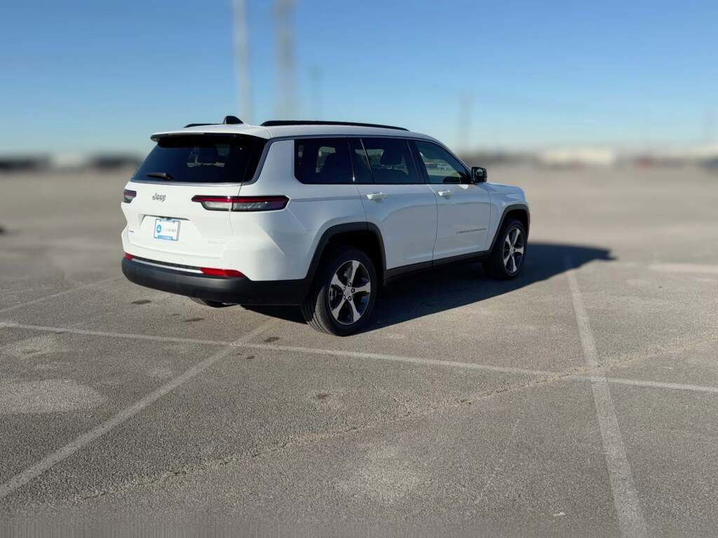 New 2026 Jeep Grand Cherokee L Limited image 12