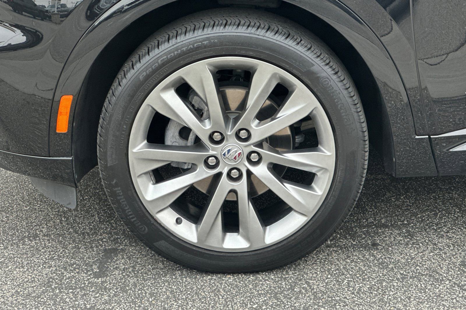 Used 2022 Buick Envision Avenir w/ Safety Package image 37