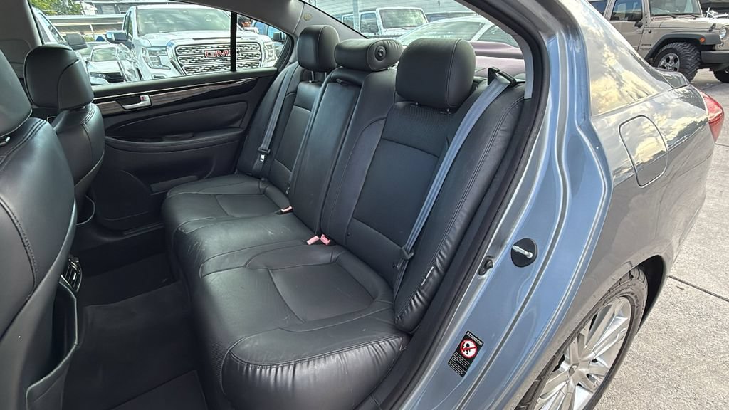 Used 2014 Hyundai Genesis 3.8 RWD image 20