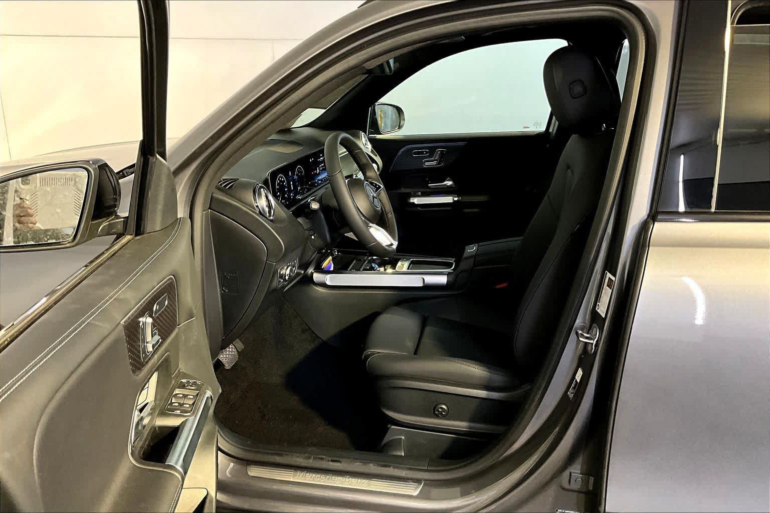 New 2026 Mercedes-Benz GLB 250 4MATIC image 13