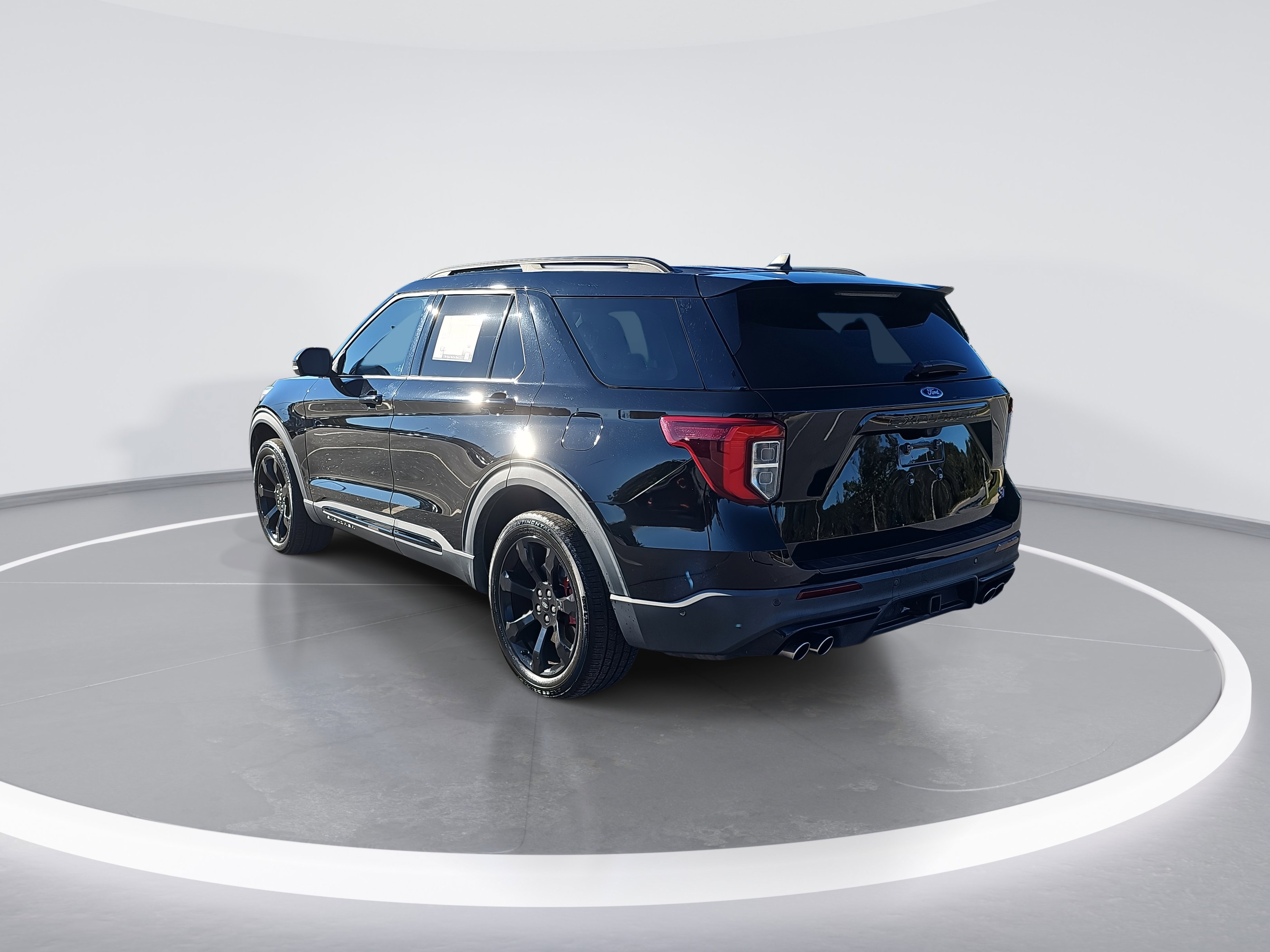 Used 2022 Ford Explorer ST w/ Equipment Group 401A image 5