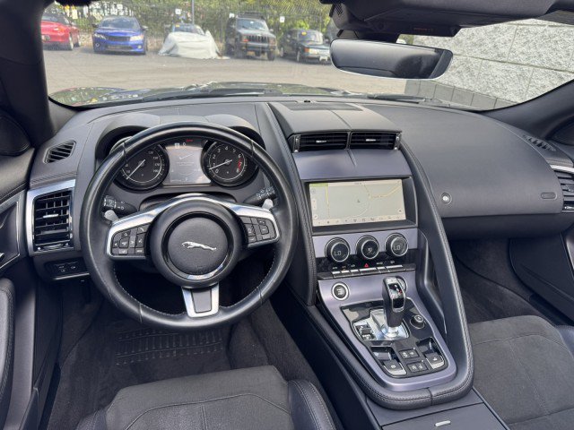 Used 2019 Jaguar F-TYPE Convertible RWD image 12