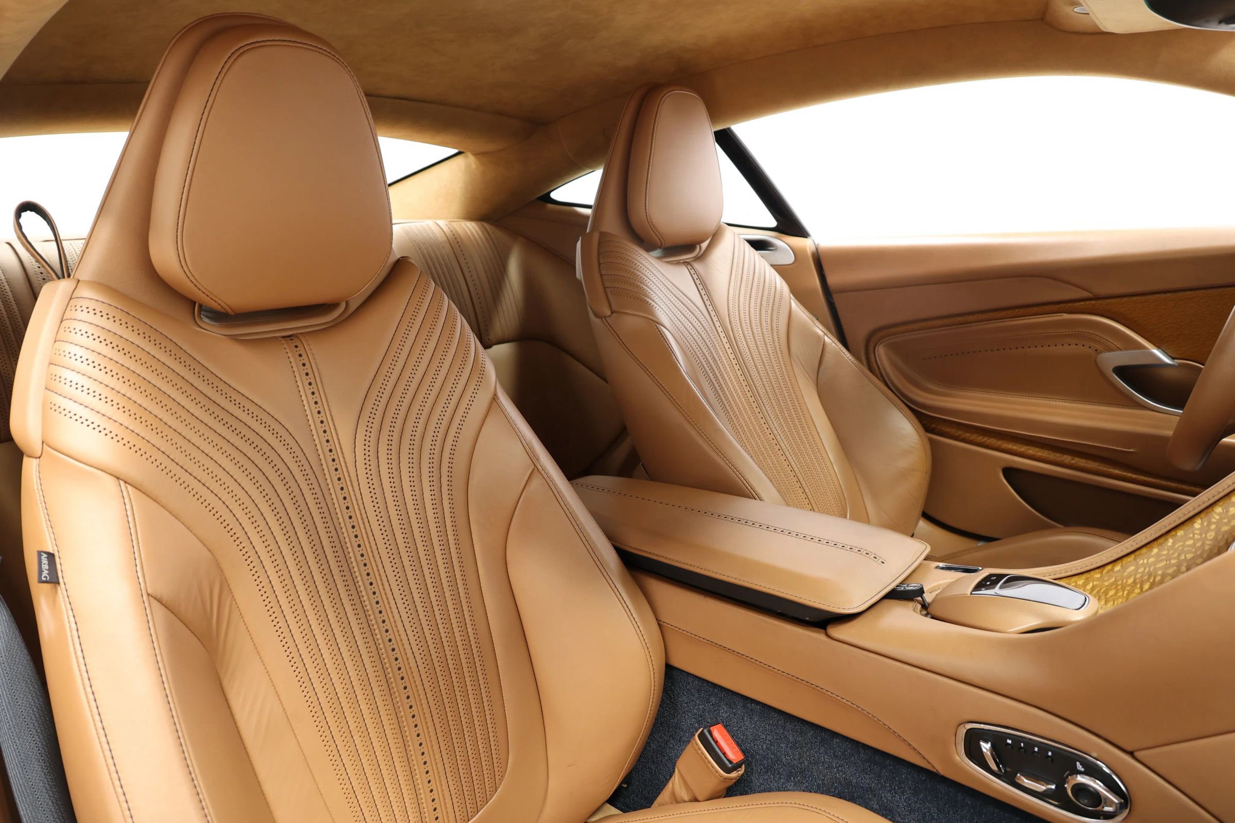 Used 2017 Aston Martin DB11 V12 image 75