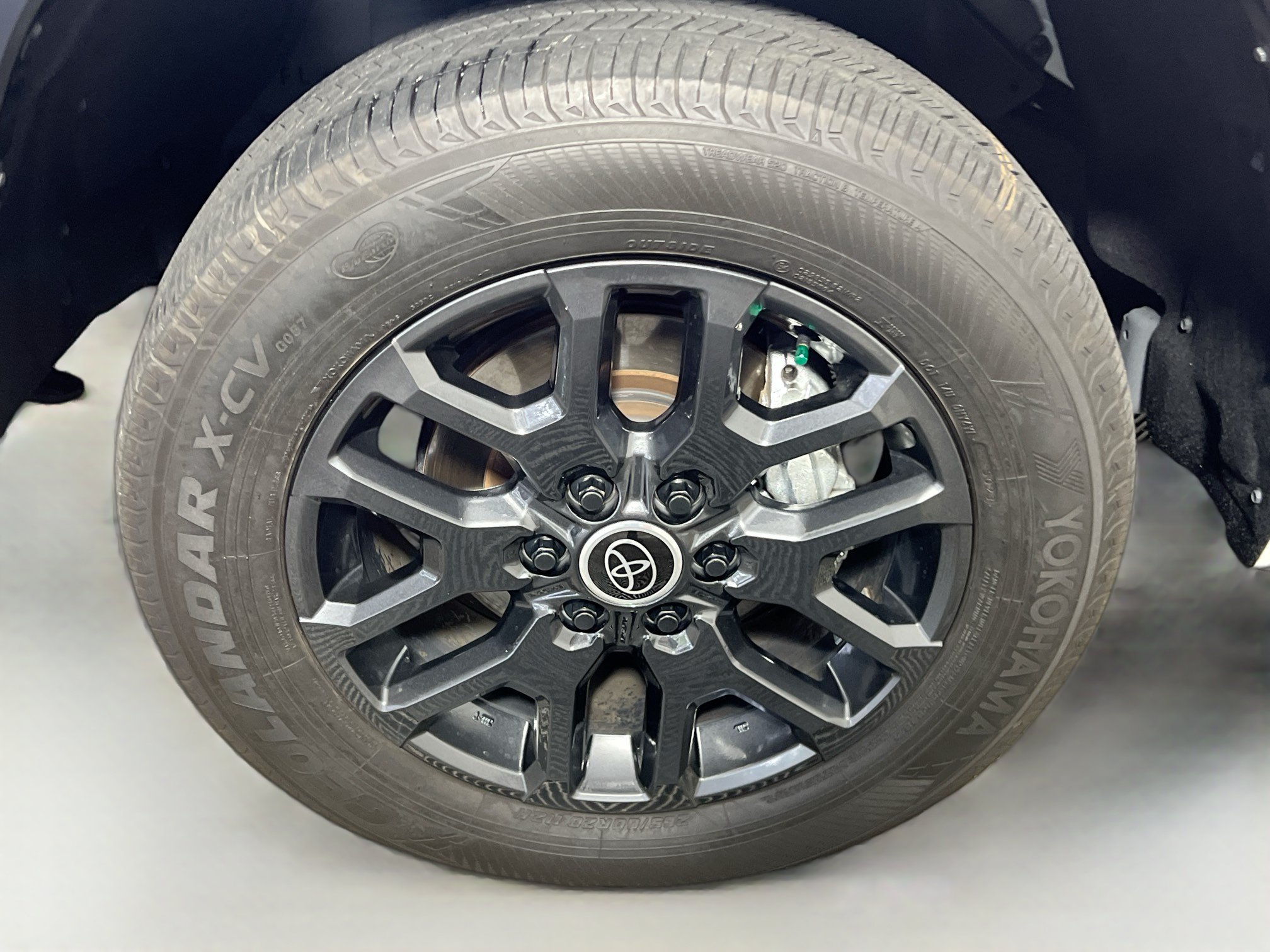 Used 2024 Toyota Tundra Platinum AWD/4WD image 13