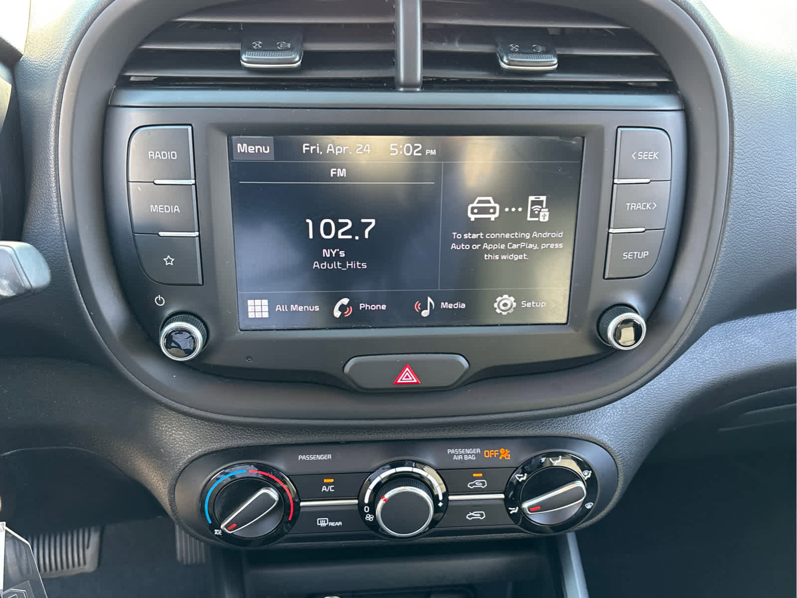 Used 2024 Kia Soul LX w/ Option Group 015 FWD image 11