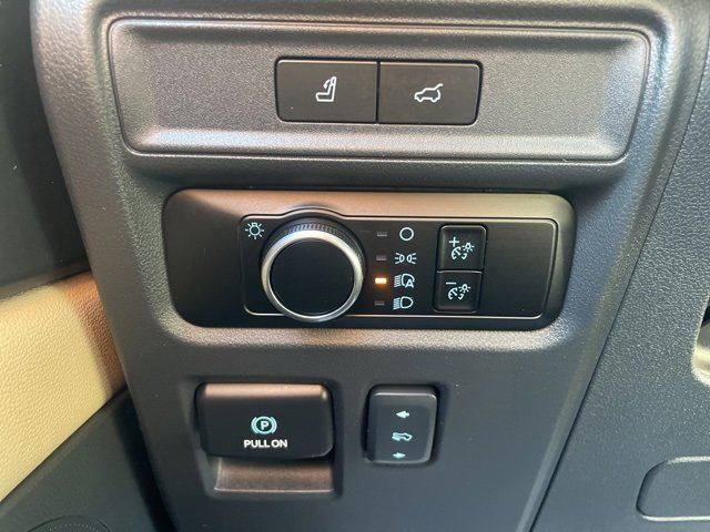 Certified 2024 Ford Expedition Max XLT image 24