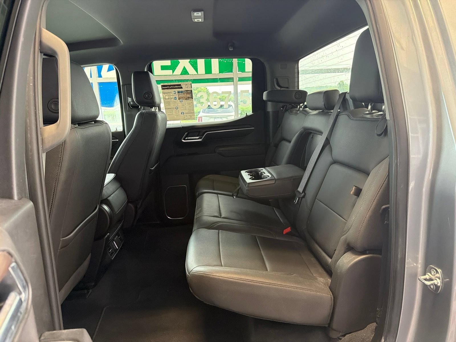 Used 2026 GMC Sierra 1500 SLT AWD/4WD image 12
