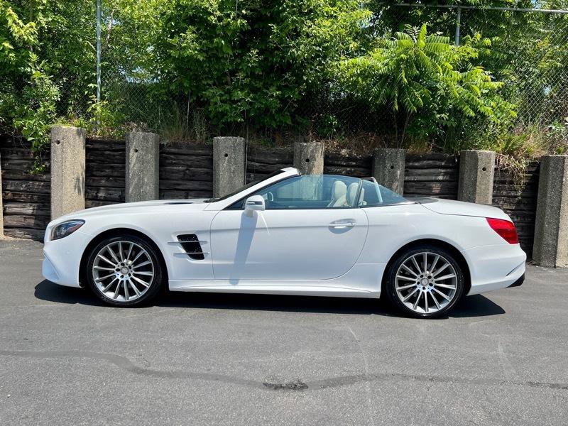 Used 2017 Mercedes-Benz SL 550 image 10