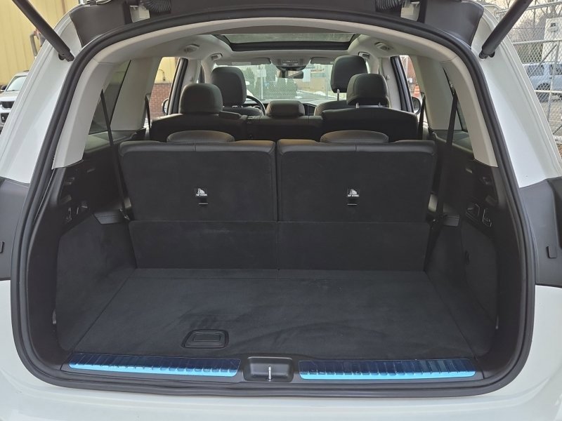 Used 2023 Mercedes-Benz GLS 450 4MATIC image 8