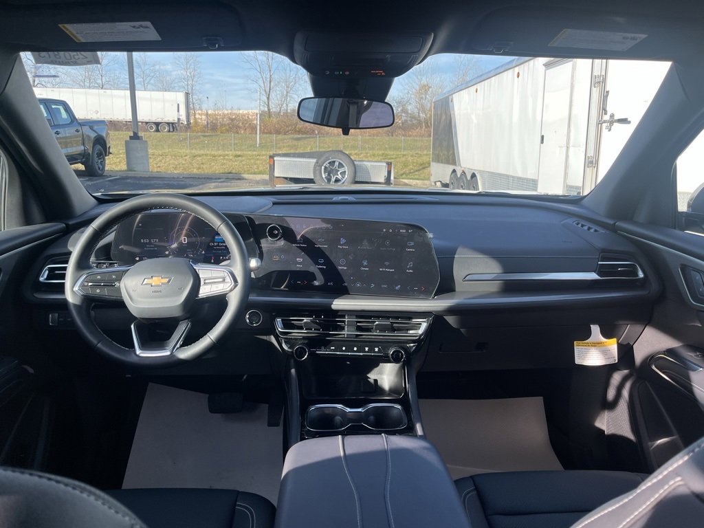 New 2025 Chevrolet Traverse LT w/ LPO, Floor Liner Package image 23