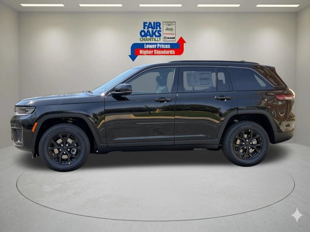 New 2026 Jeep Grand Cherokee Altitude AWD/4WD image 10