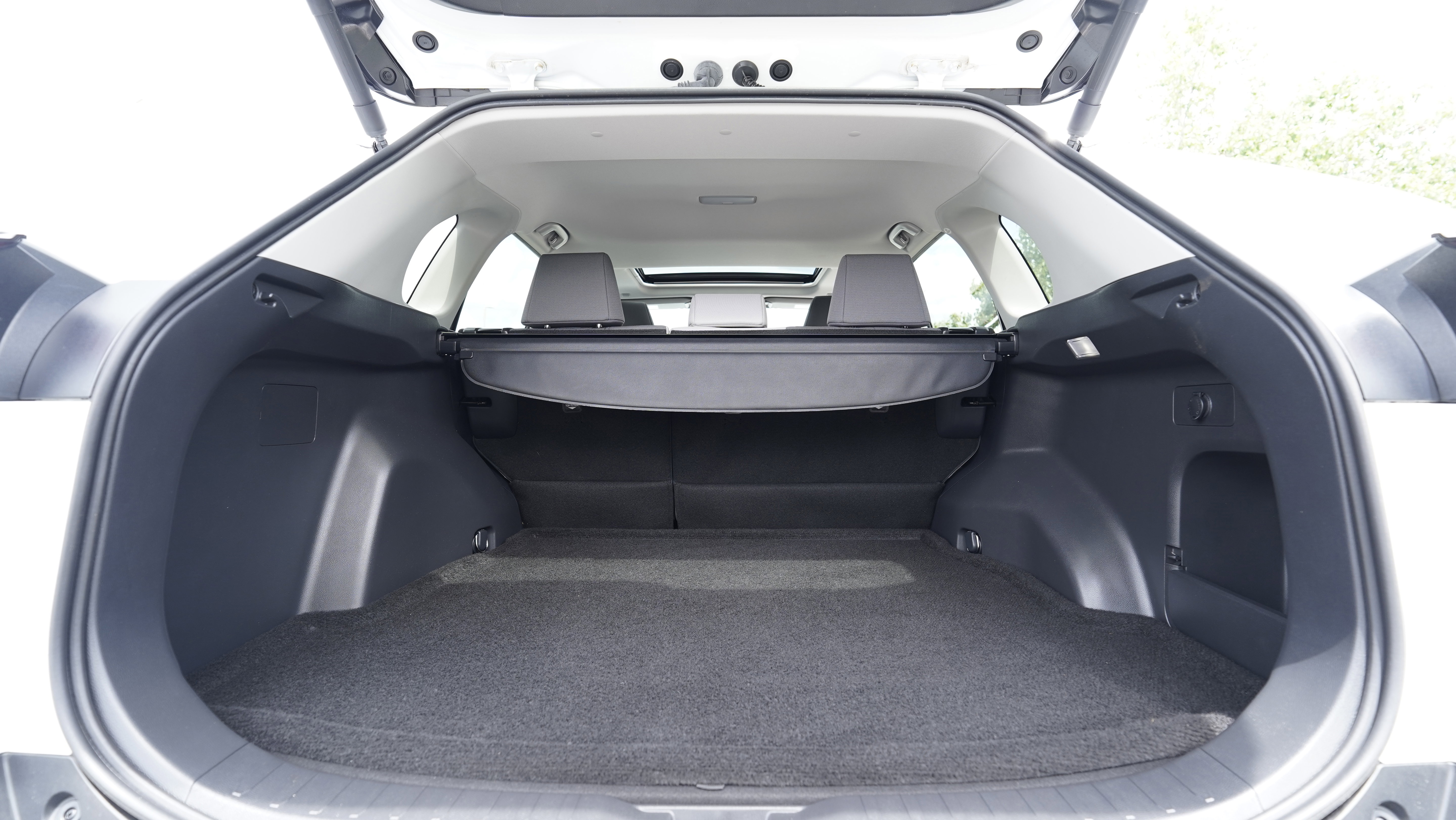 Used 2024 Toyota RAV4 XLE w/ Convenience Package FWD image 35