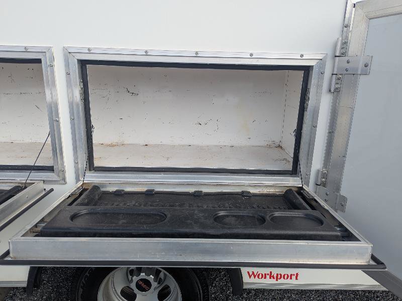 Used 2022 GMC Savana 3500 w/ Power Convenience Package image 16