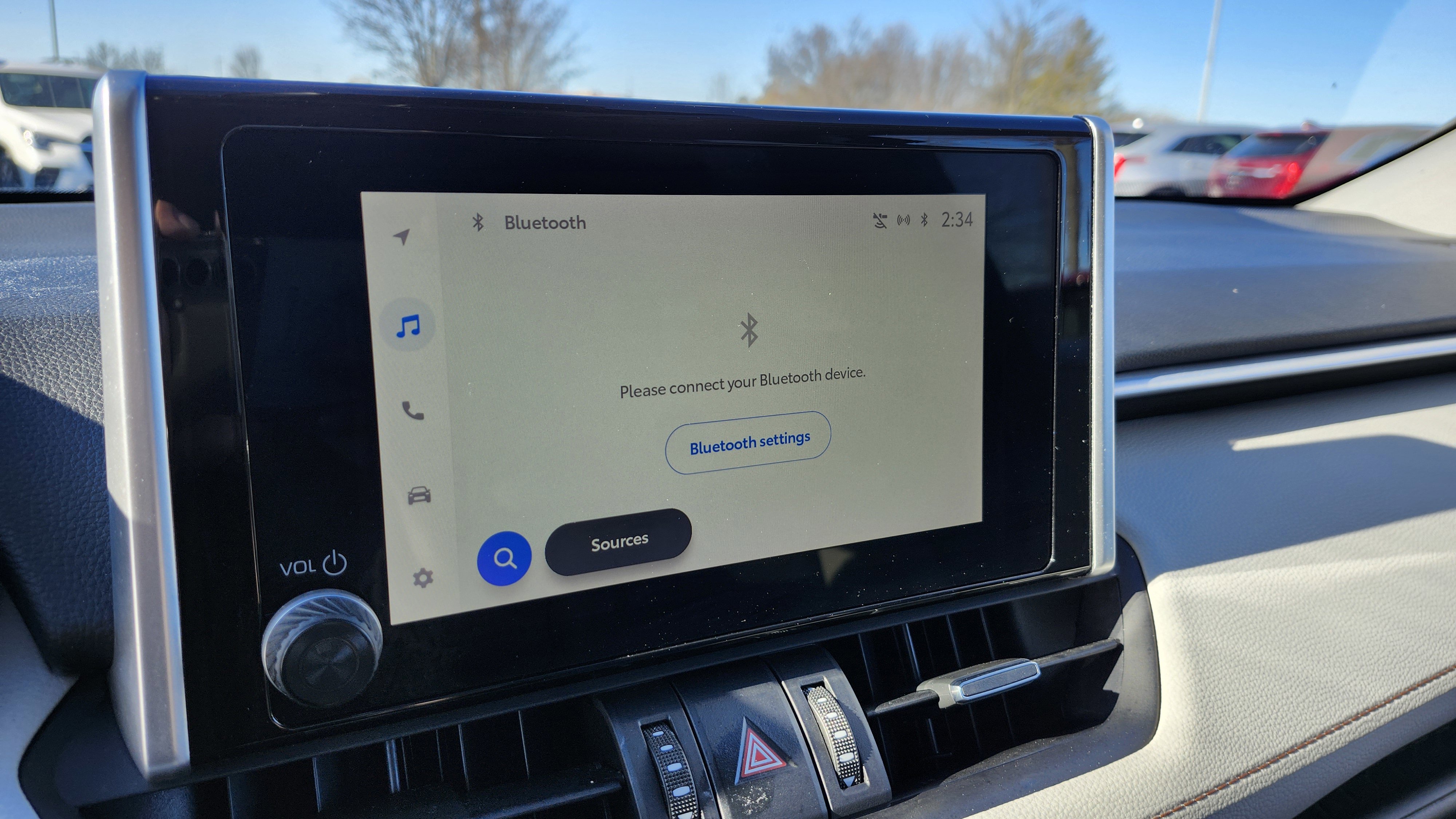 Used 2023 Toyota RAV4 XLE Premium image 7