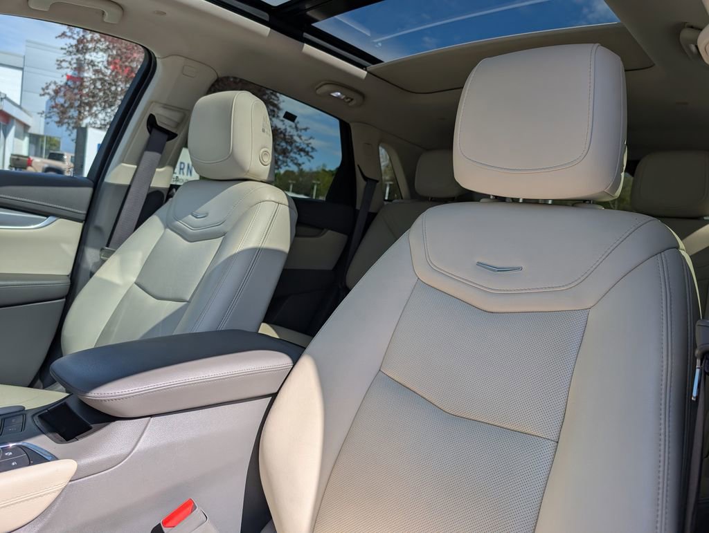 Used 2021 Cadillac XT5 Premium Luxury AWD/4WD image 18