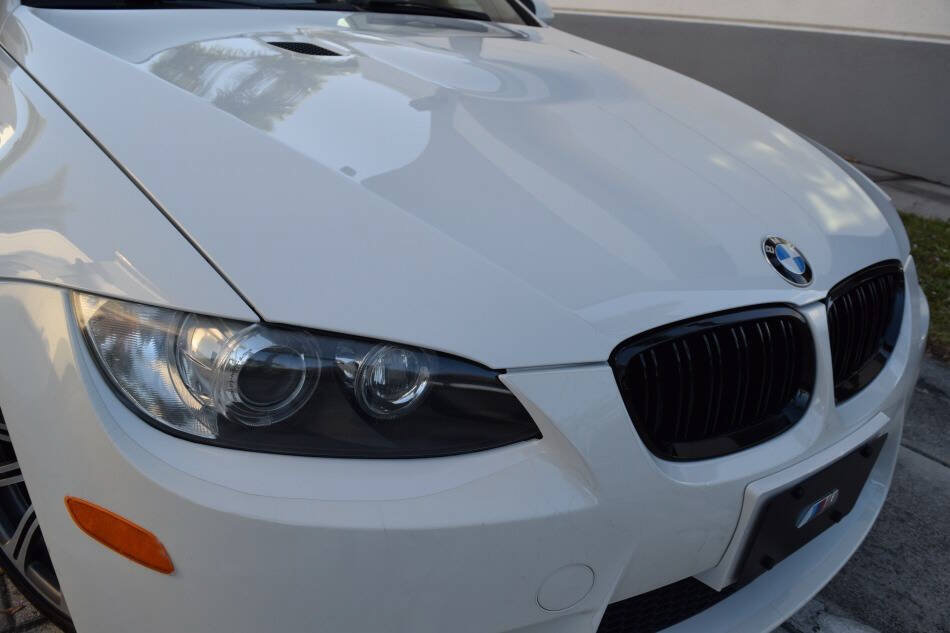 Used 2011 BMW M3 Convertible RWD image 12