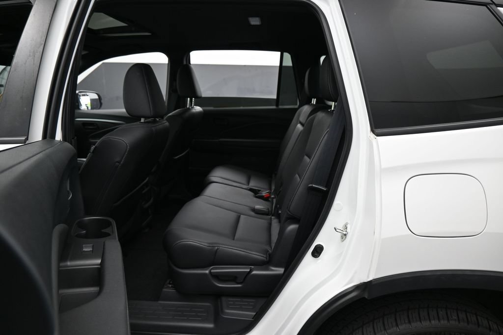 Used 2023 Honda Passport EX-L image 32